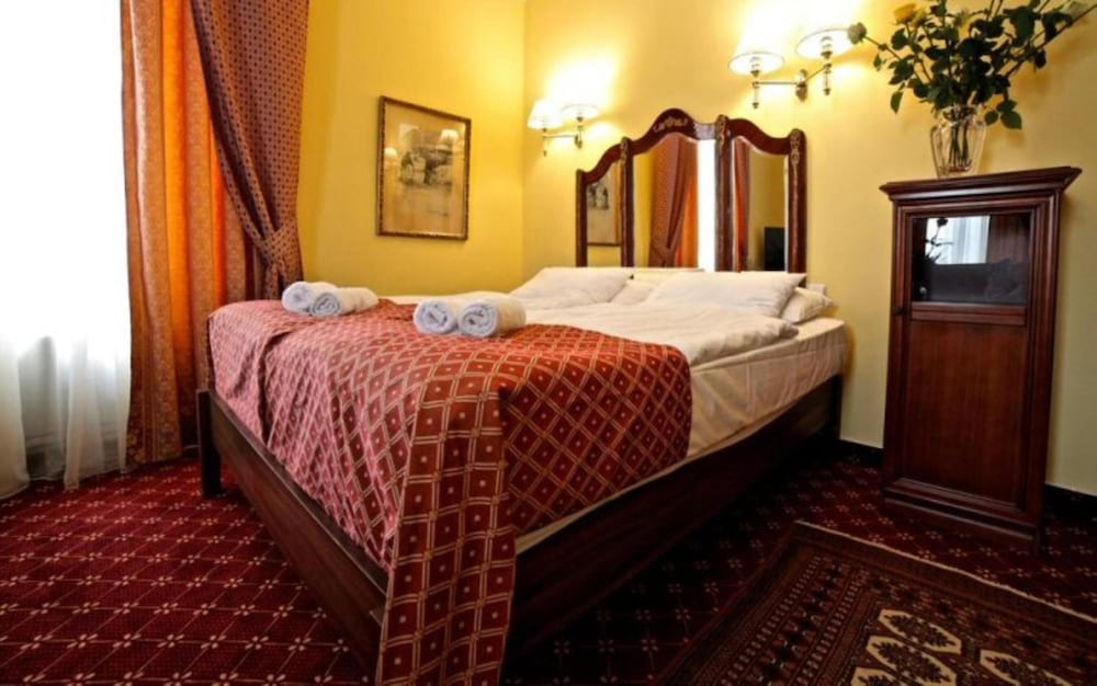 Hotel St George 12/53