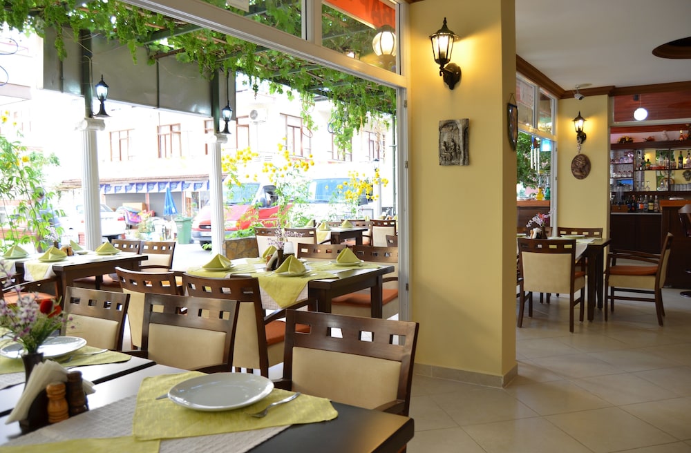 Bayram Apart Hotel 24/40