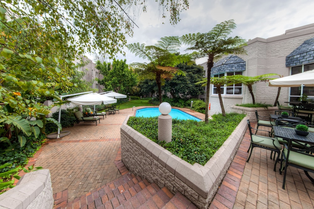 City Lodge Hotel Sandton Morningside 1/33