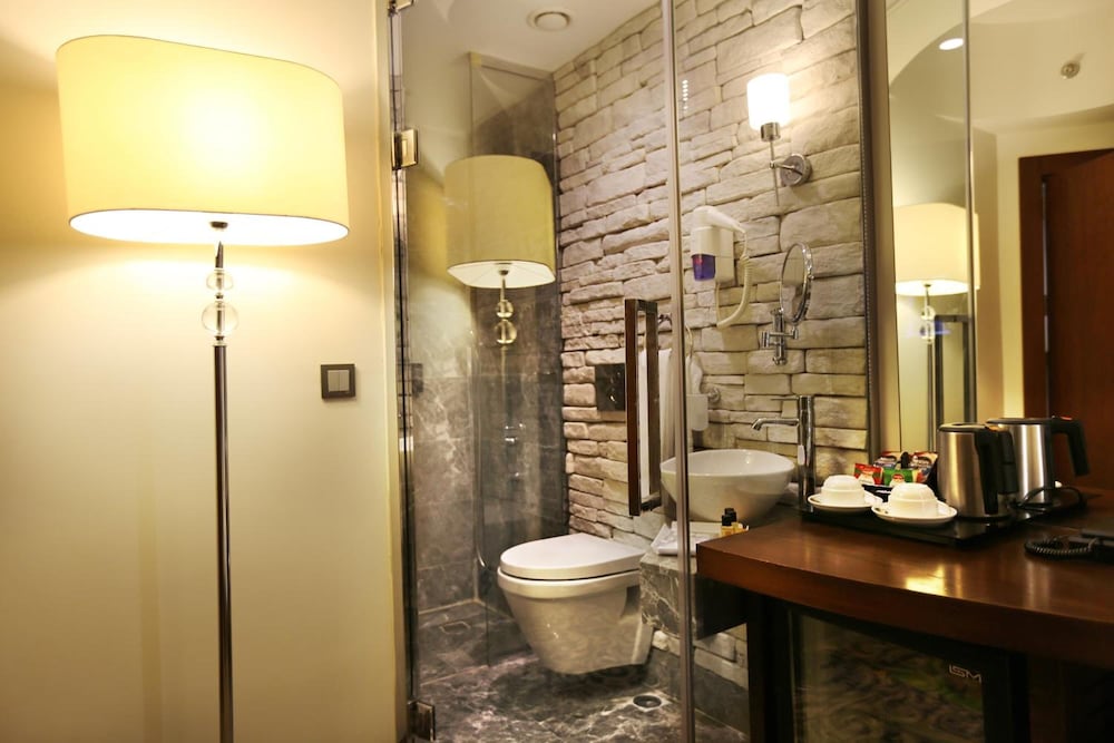 Pera Center Hotel 8/50