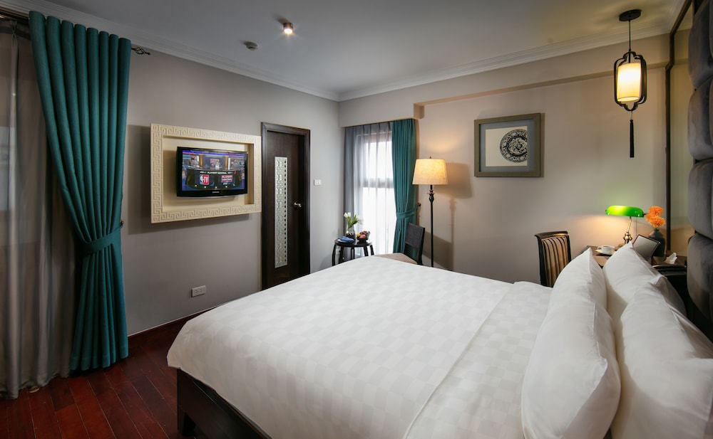 L Hotel du Lac Hanoi 12/49