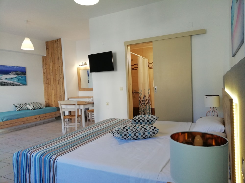 Almare Beach Hotel 12/50