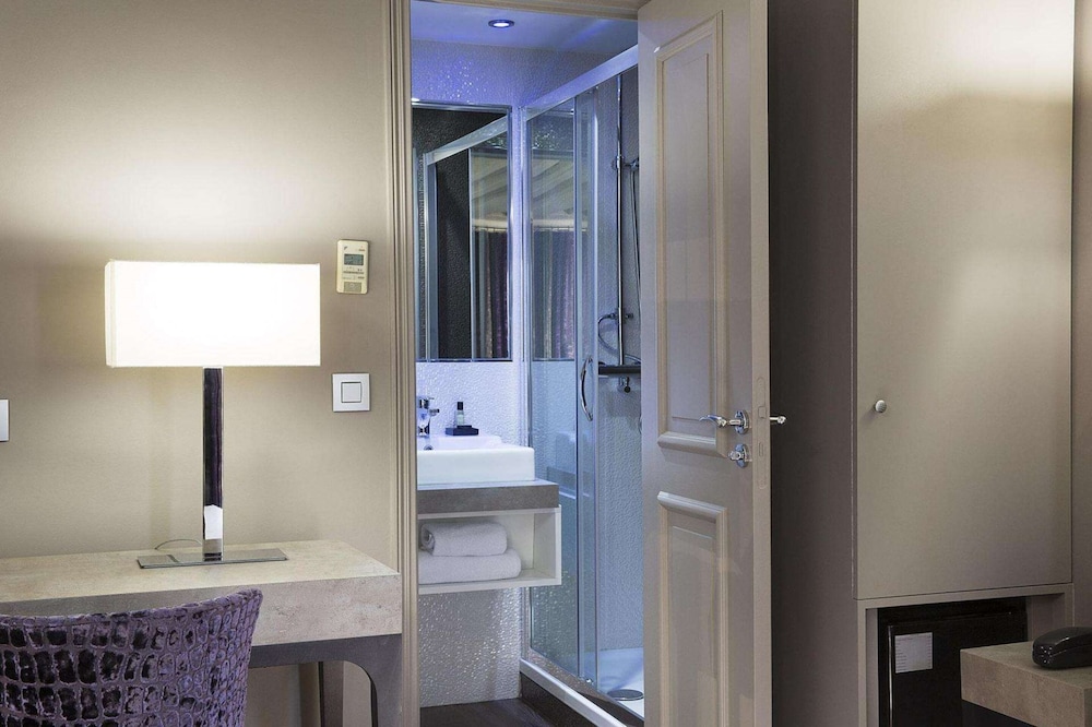 Hotel Jacques de Molay 26/44
