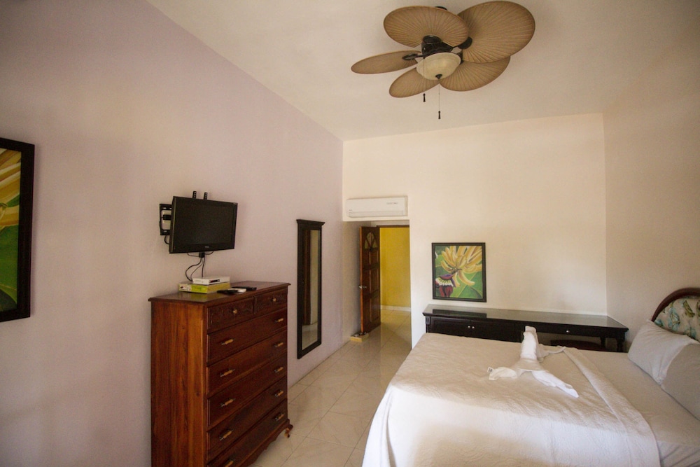 Chateau Margarite Villa 36/50