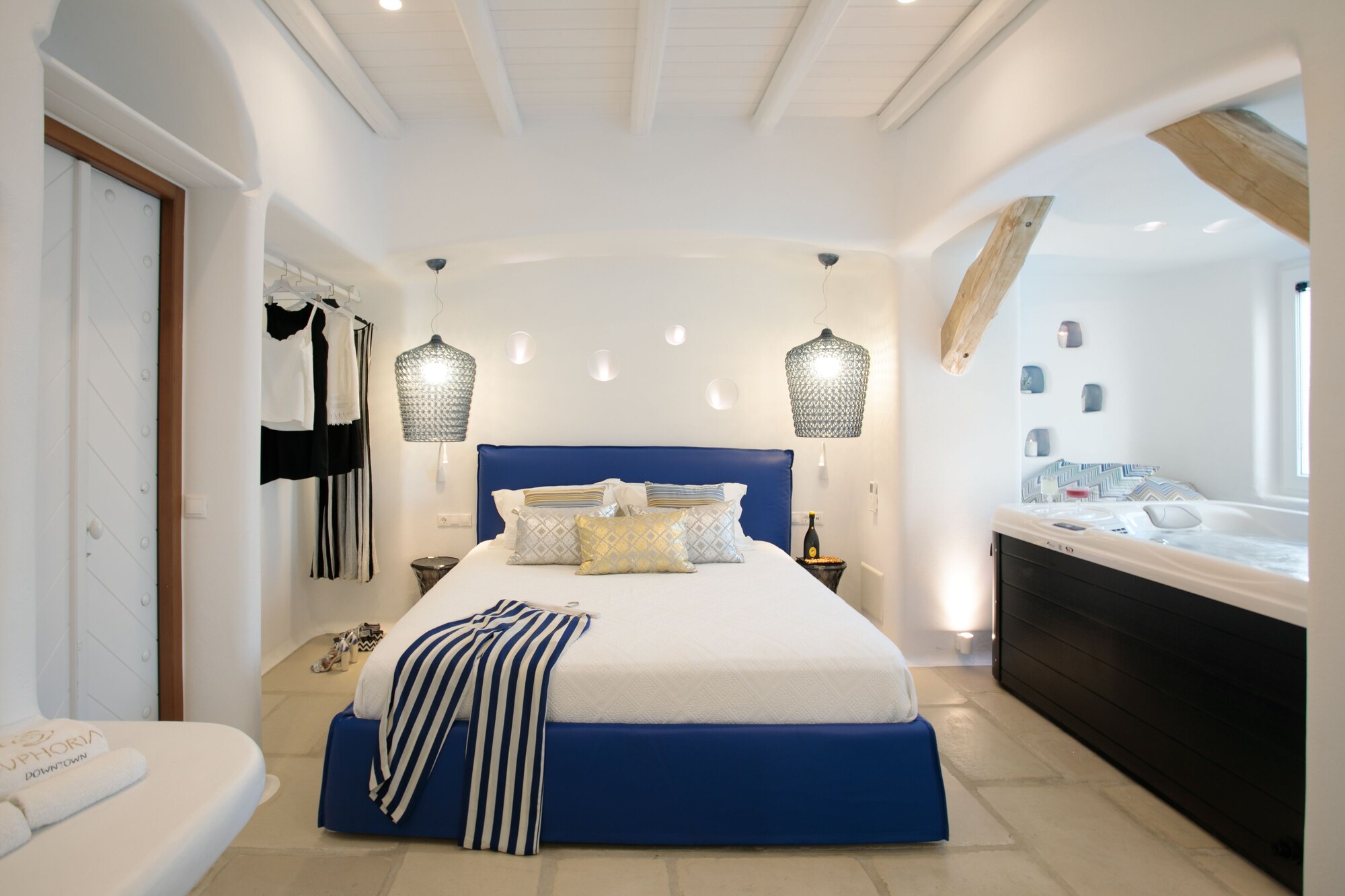 SPA, SUPERIOR, SUITE