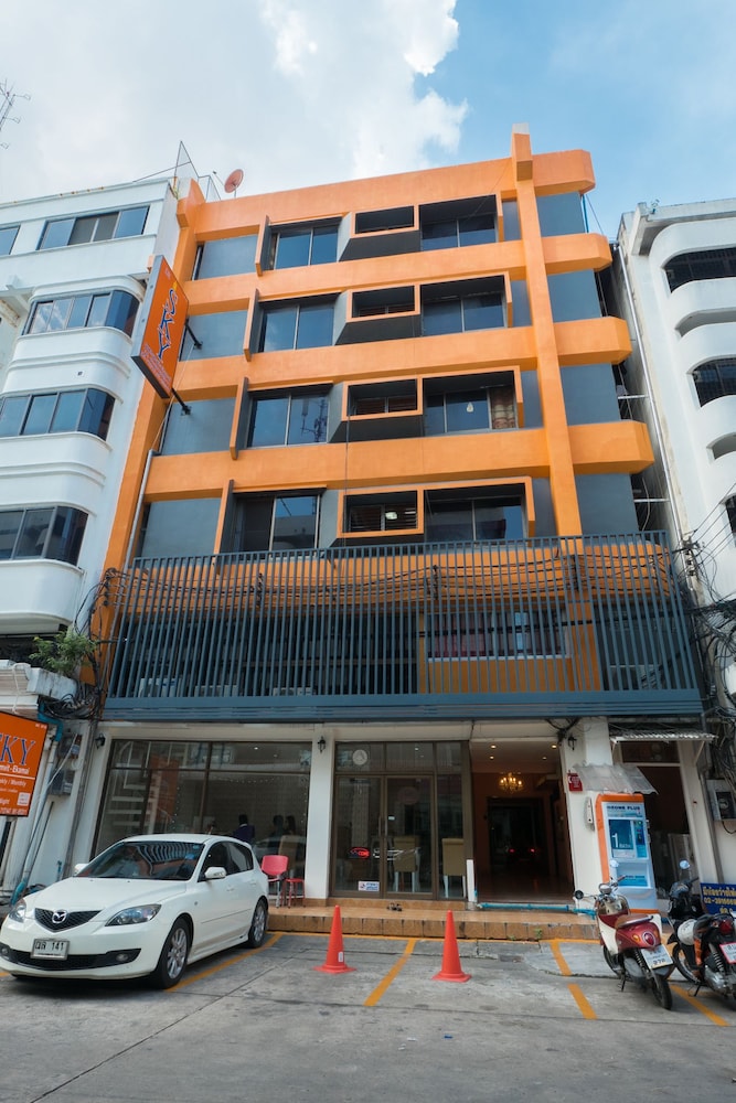 De Sky Sukhumvit-Ekkamai 45/46