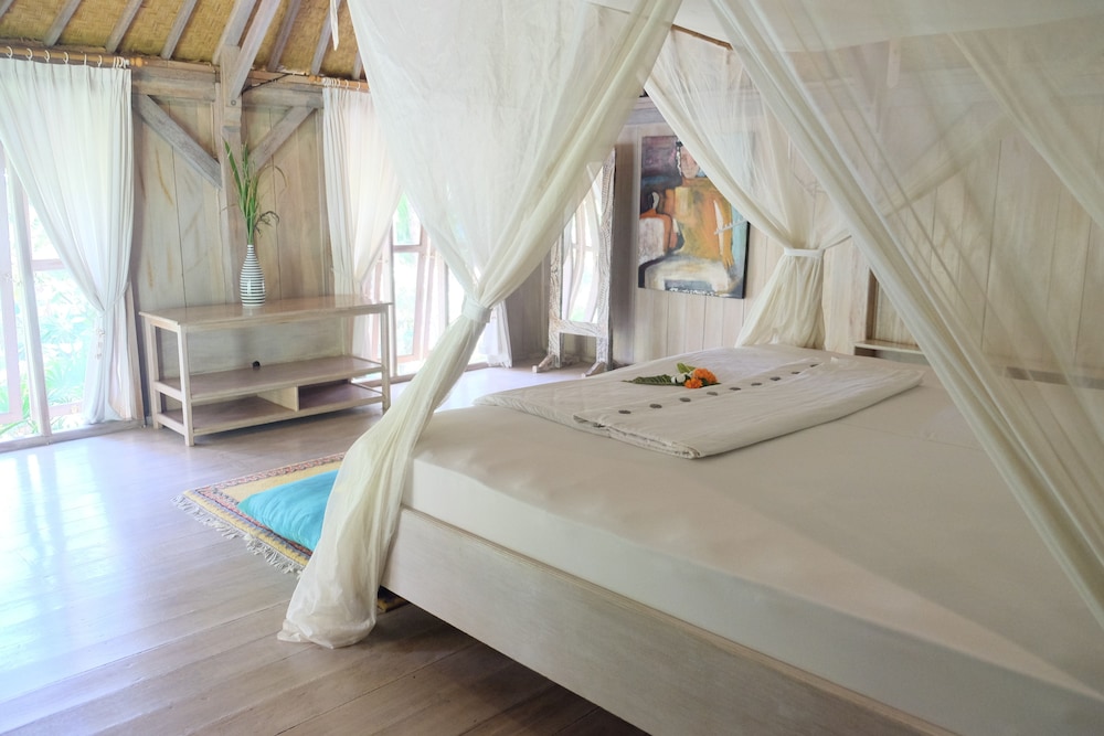 DUPLEX, DOWNSTAIRS, VILLA