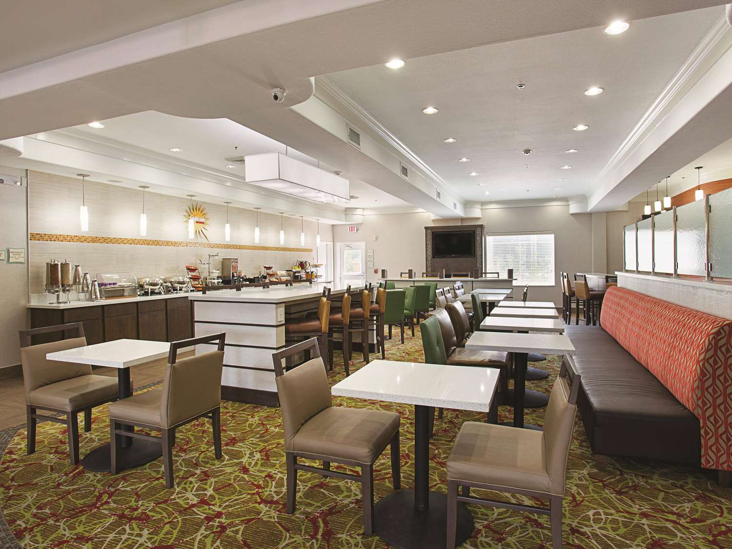 La Quinta Inn & Suites by Wyndham Houston Channelview 43/66
