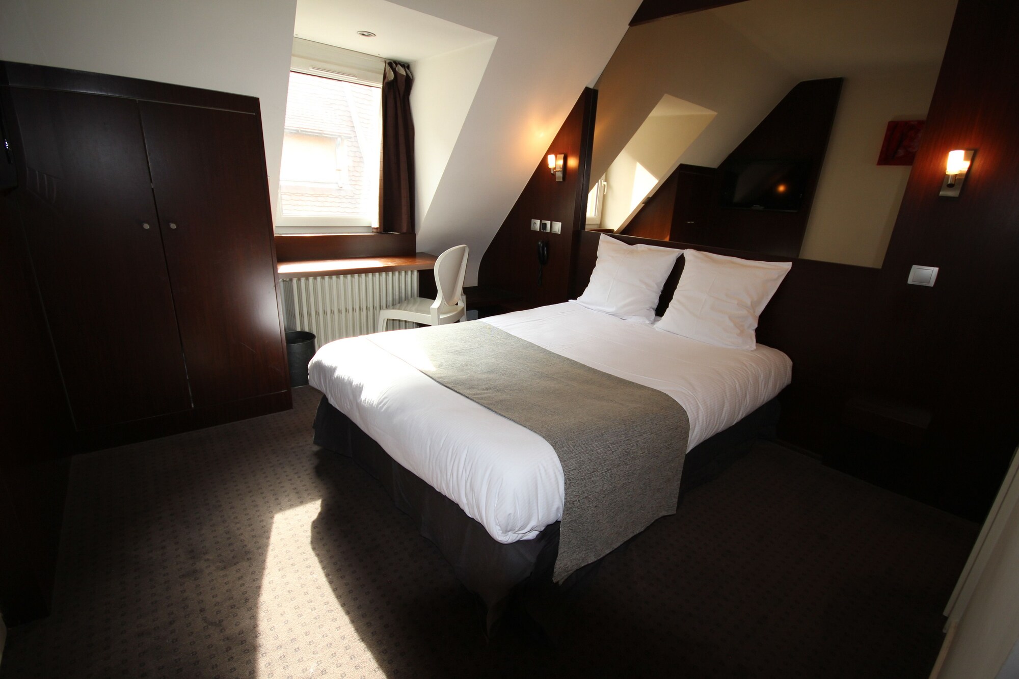 CLASSIC, DOUBLE BED