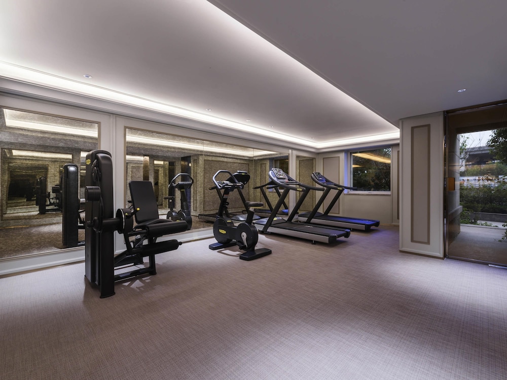 Mercure Shanghai Jinqiao 25/48