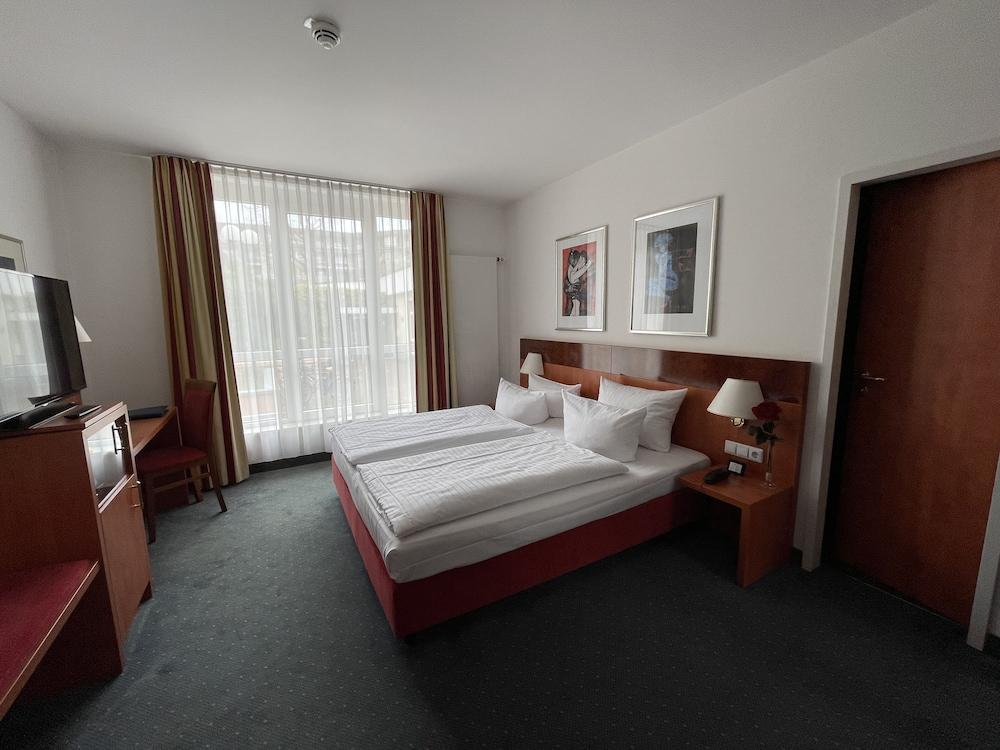 CONNECTING, CLASSIC, DOUBLE BED
