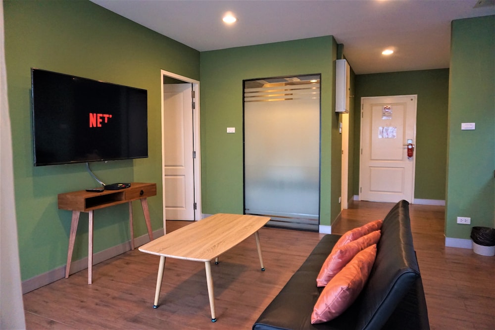 Nest n Rest Hotel 26/34