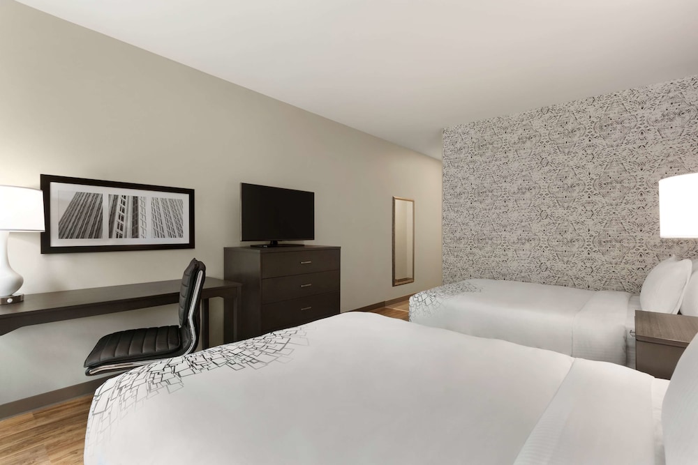 La Quinta Inn Suites By Wyndham Rock Hill 7/61
