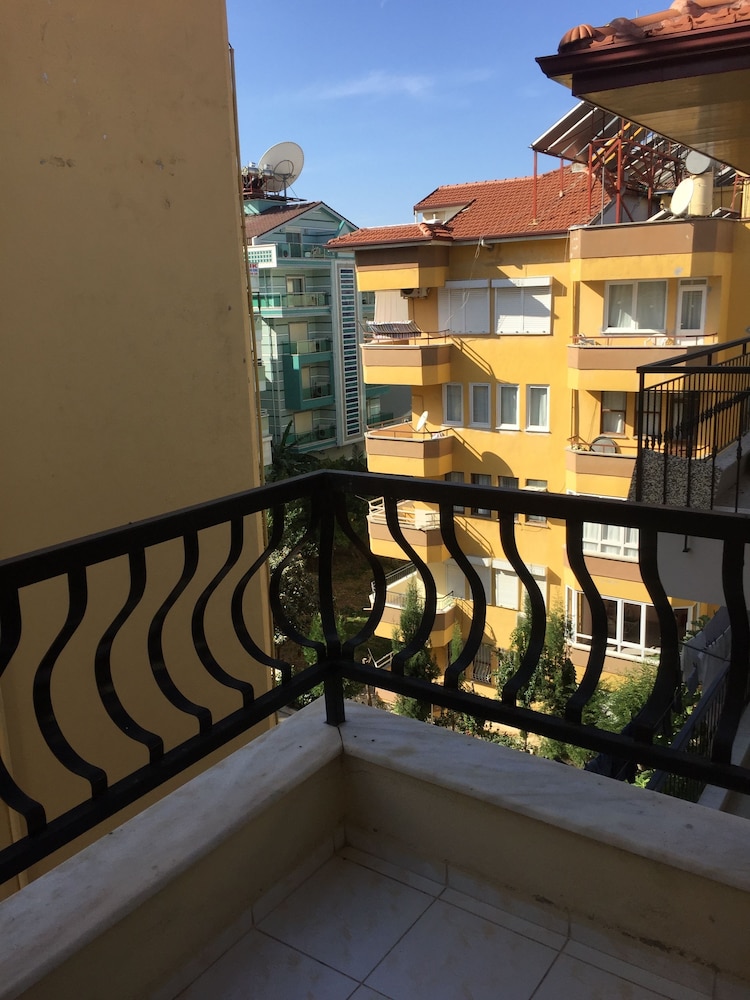 Kleopatra Saray Hotel 8/50