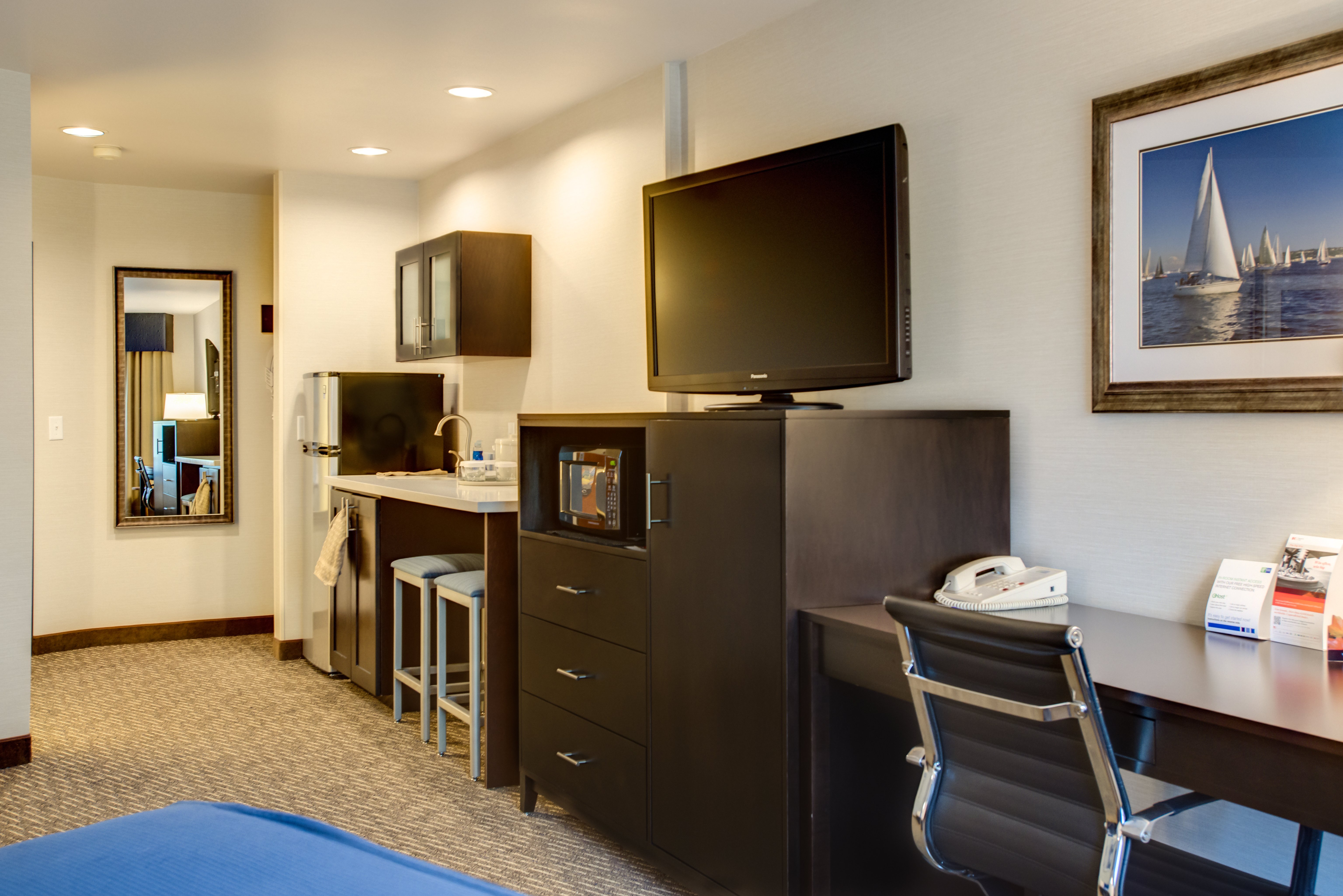 Holiday Inn Express Bellingham 56/72