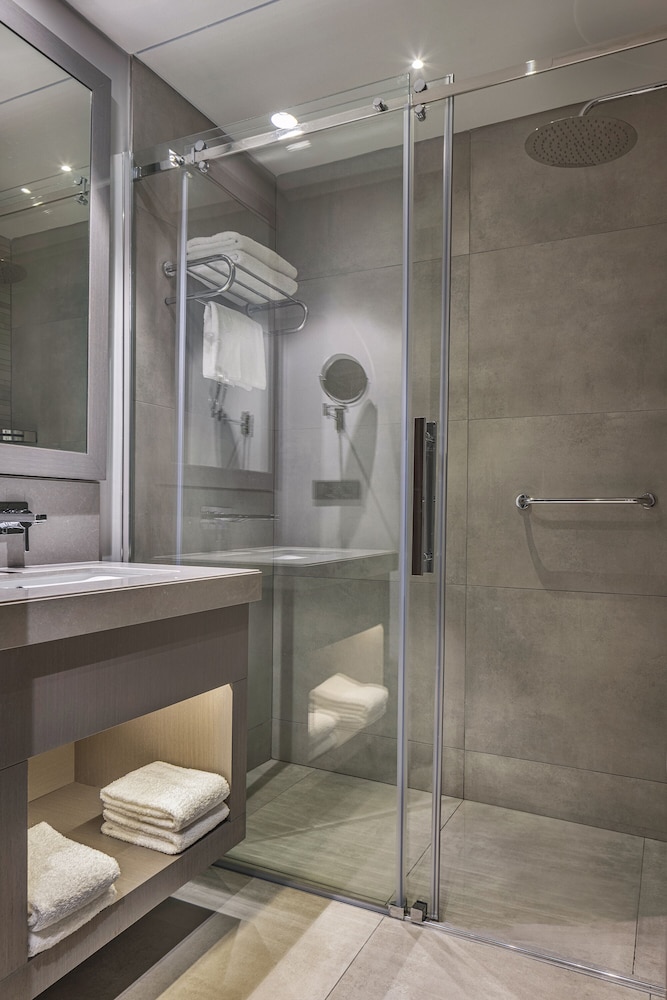 Ramada Plaza by Wyndham Batumi 47/50