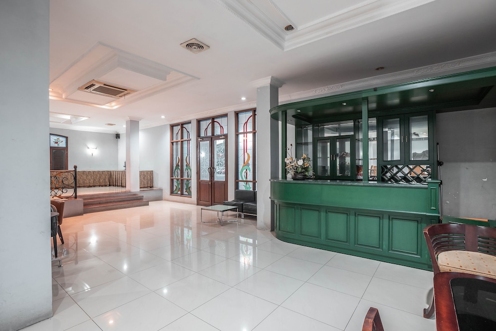 OYO 686 Bunga Karang Hotel 6/46