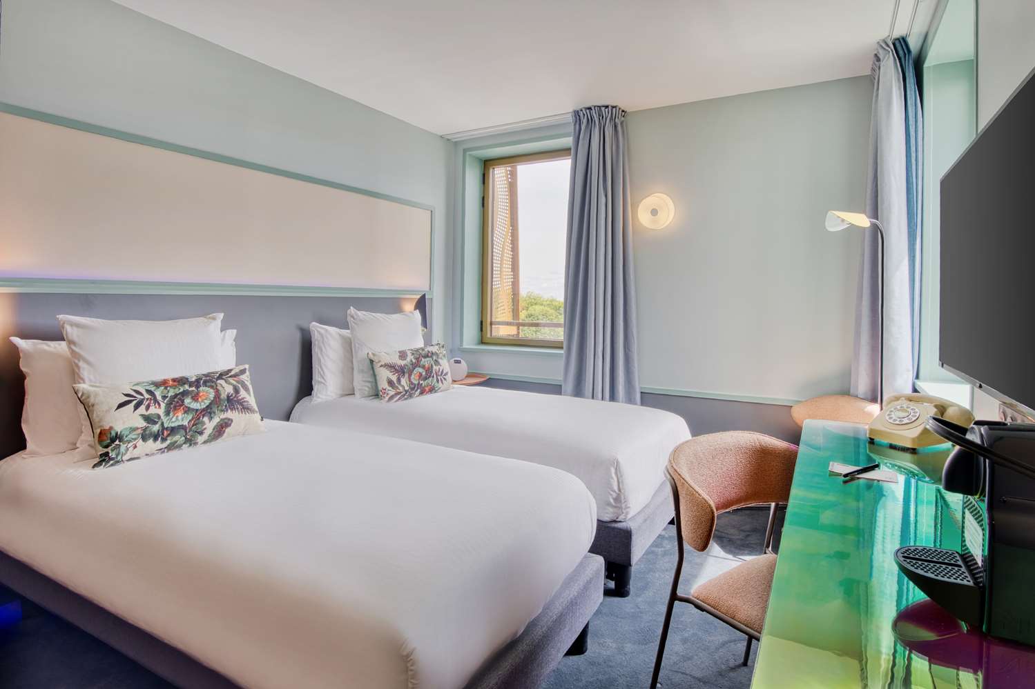 Comfort, Twin Beds, Sofa