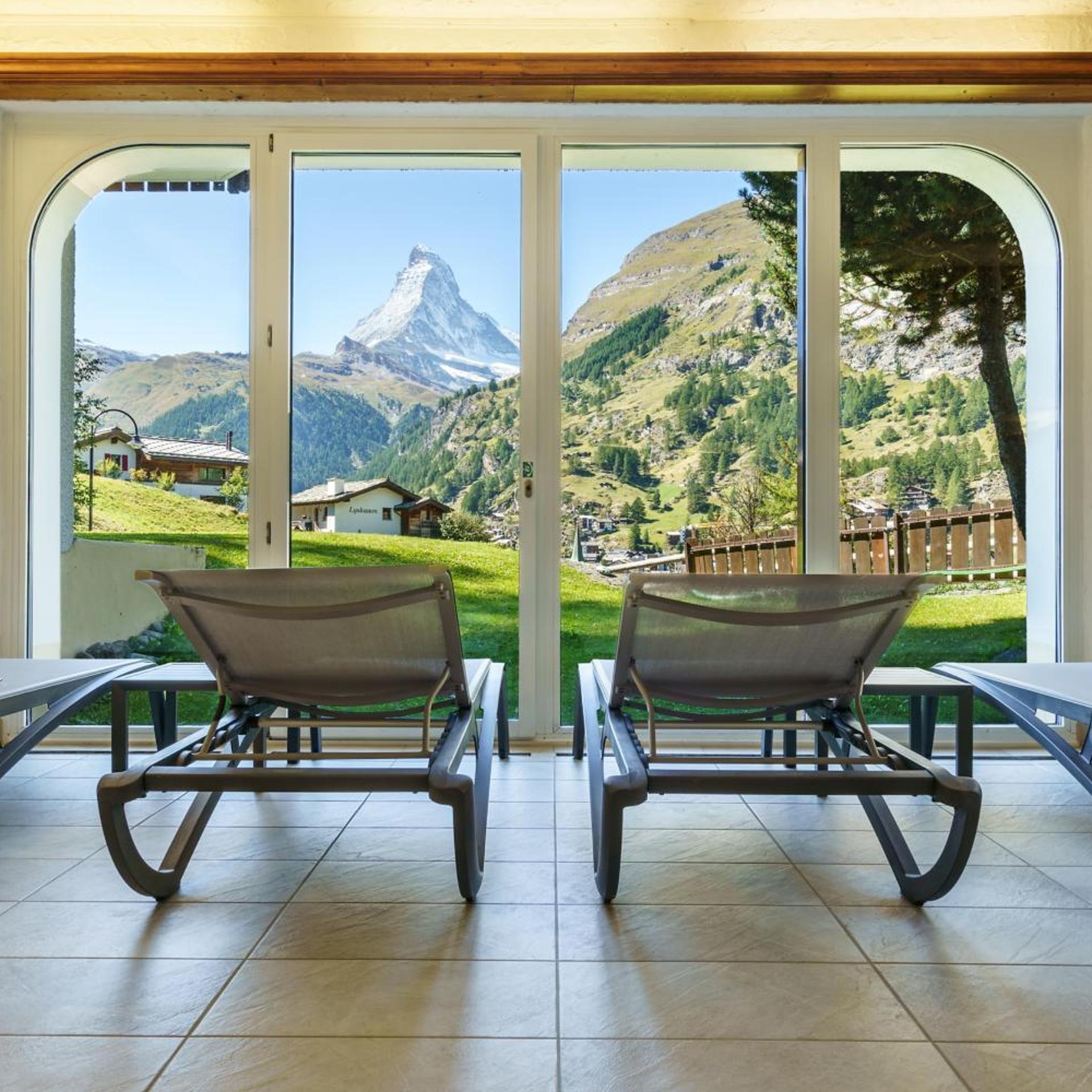 HOTEL ALPENROYAL 36/55