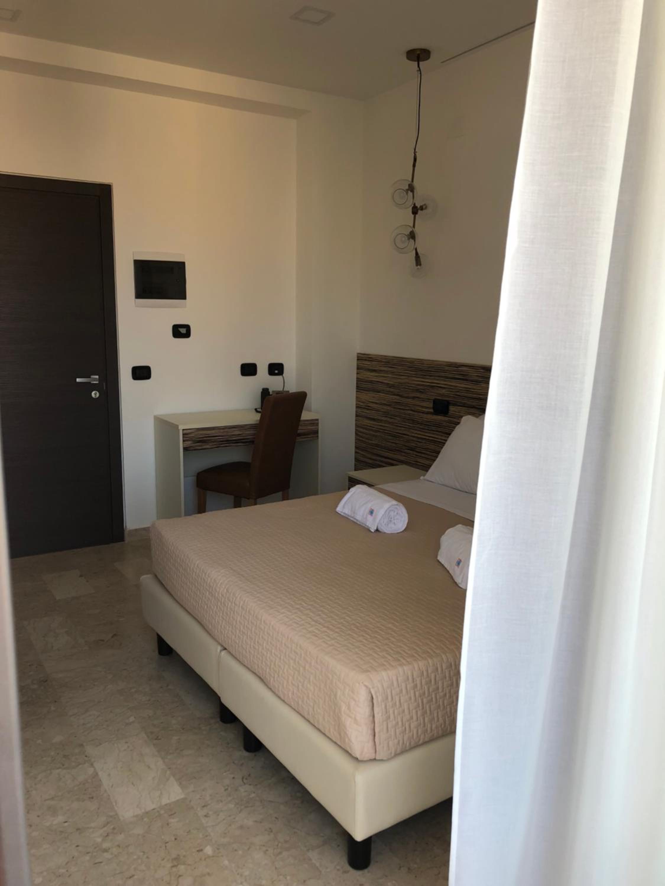 غرفة قياسية بسرير مزدوج أو سريرين منفصلين بشرفة، Milazzo INN 5/10
