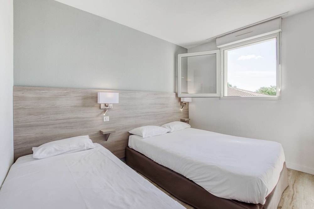 HOTEL AKENA CITY CLERMONT L'HERAULT 7/25