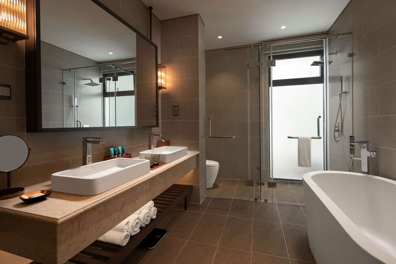 Wyndham Grand KN Paradise Cam Ranh 38/44