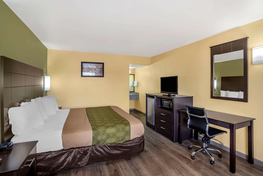Econo Lodge Easton 35/61