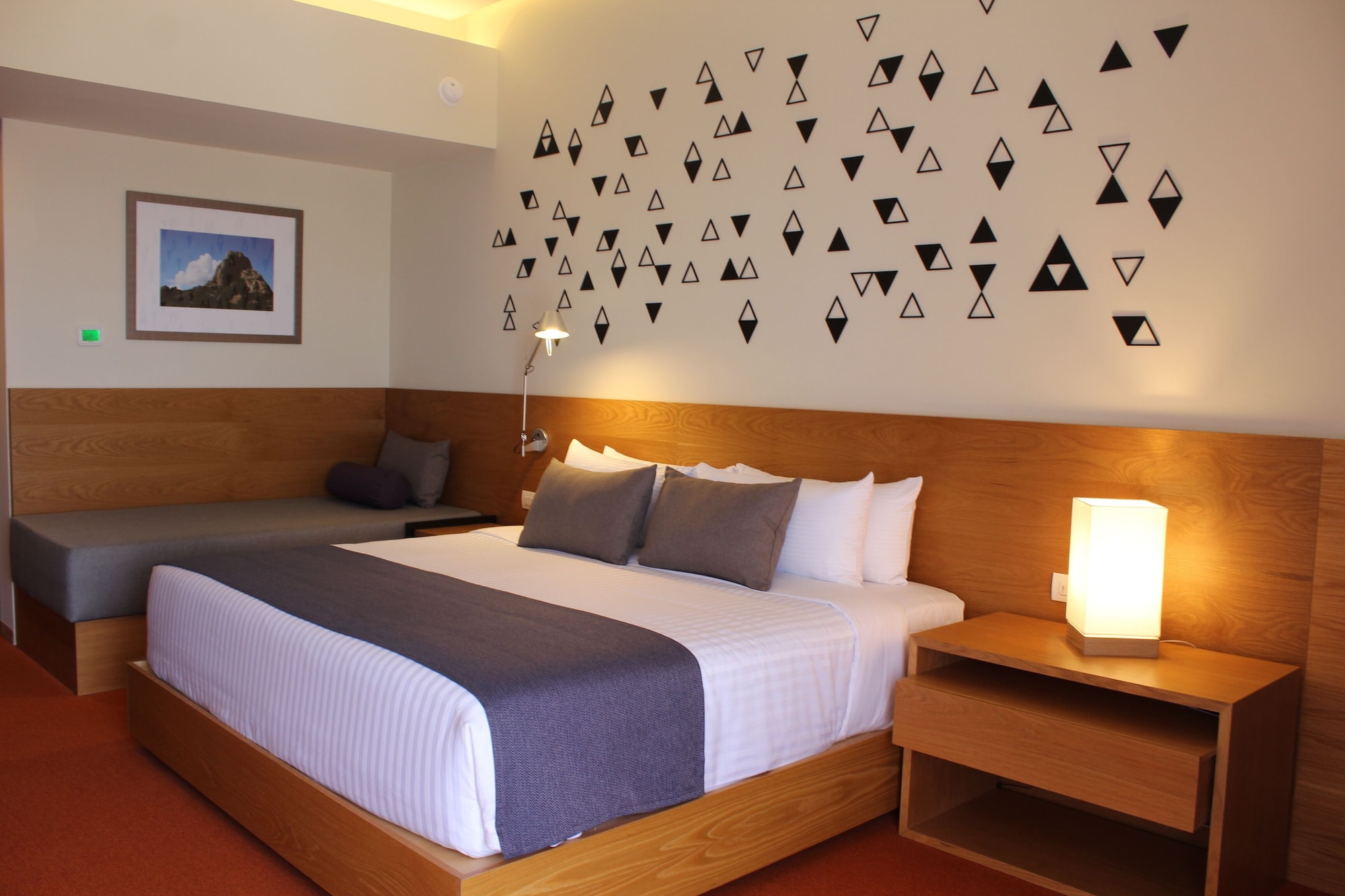 STANDARD, KING BED