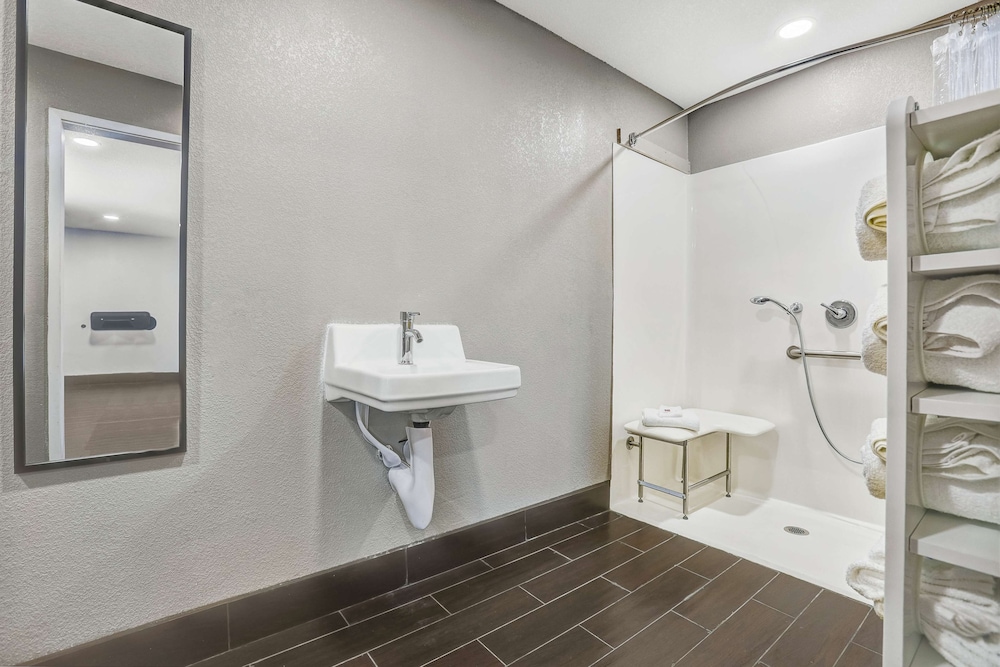 Motel6 Ukiah, CA - North 11/53