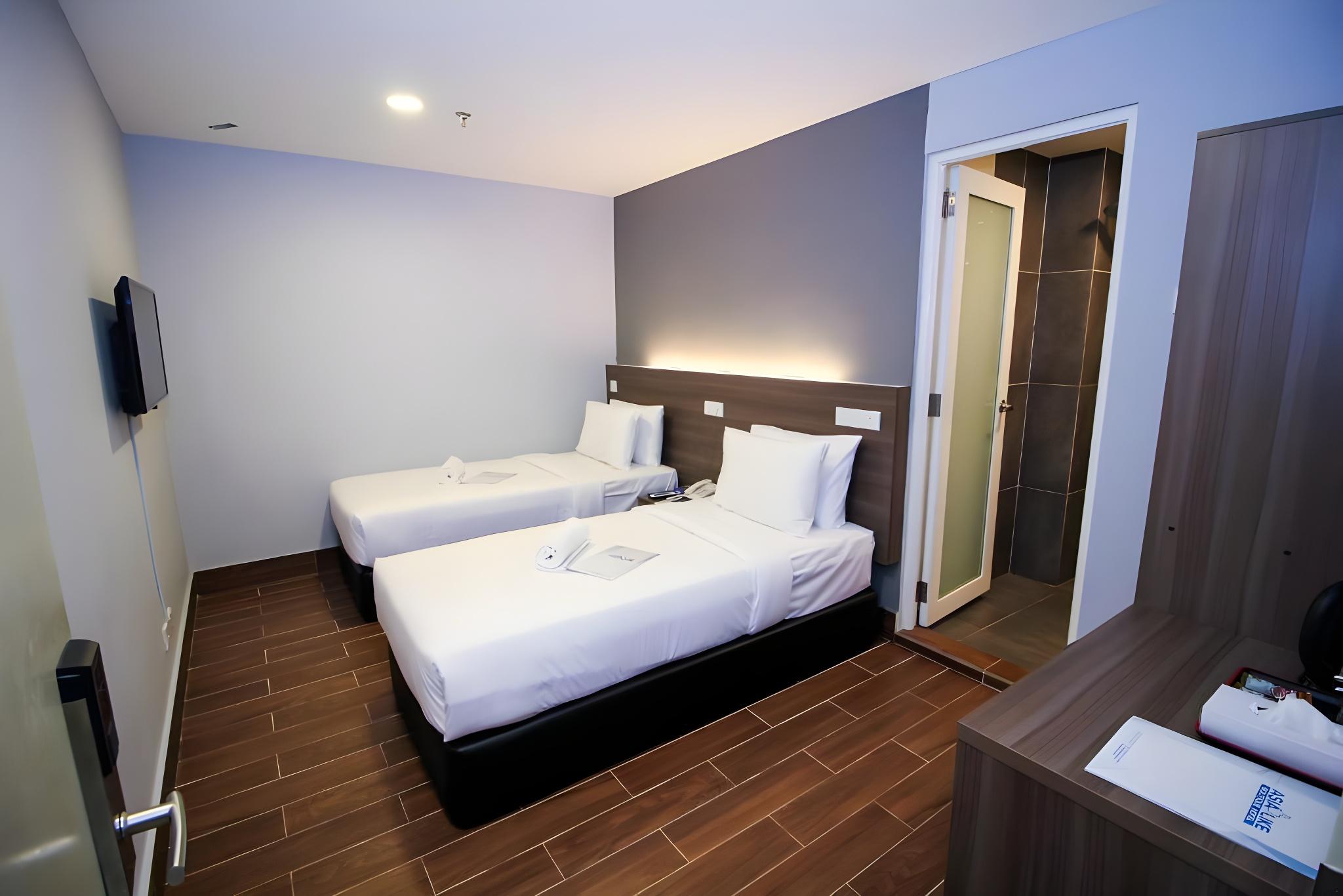 Superior, Twin Beds, No Window