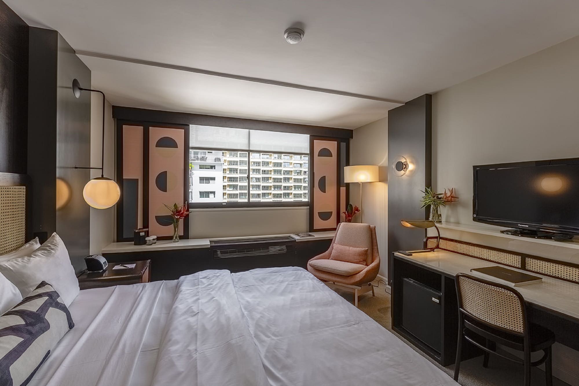 STANDARD, KING BED