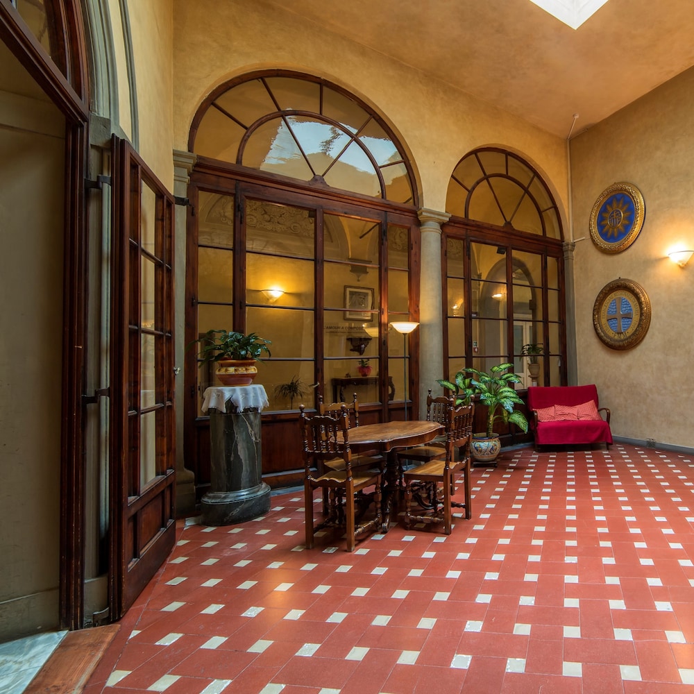 Casa Per Ferie Santo Nome Di Gesu 50/62