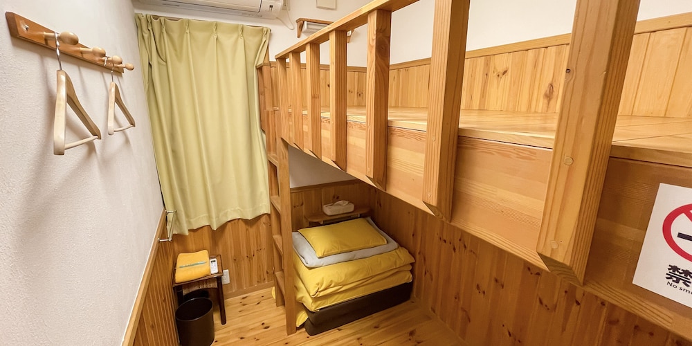 Lodge Orange Cabin 29/63