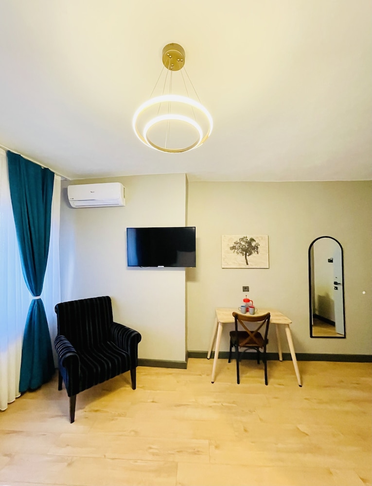 Puffin Hostel 20/30