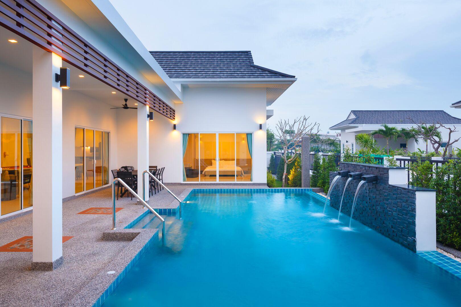 4 Bedrooms, Pool, Villa