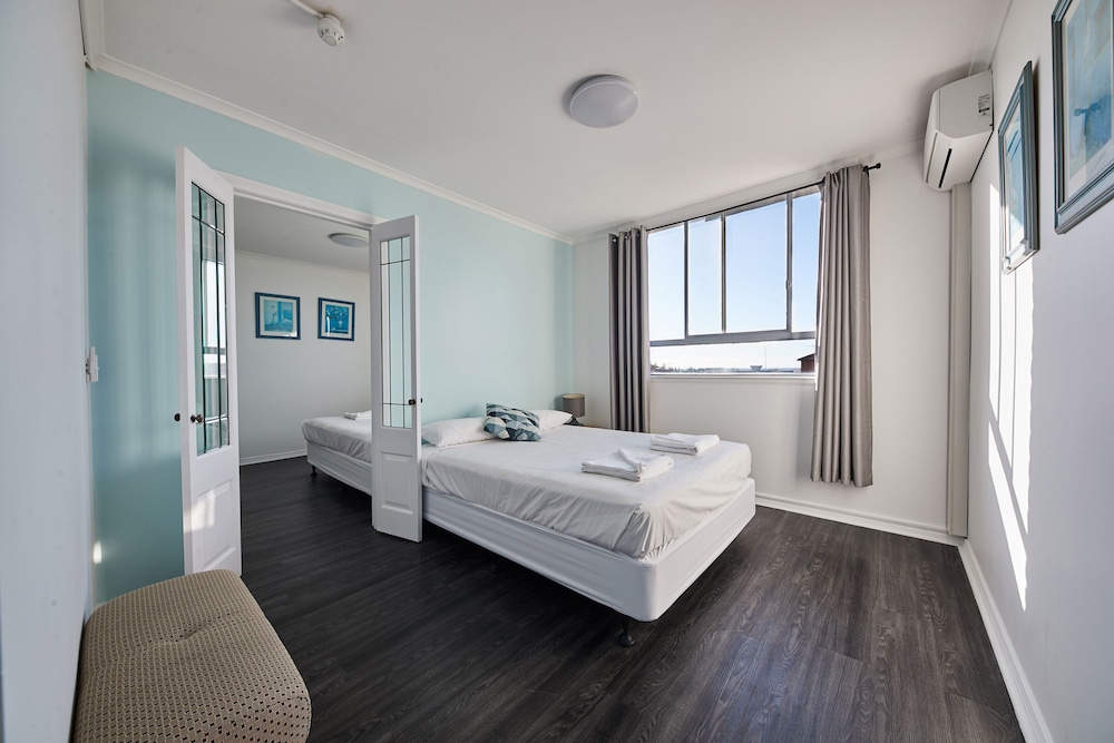 Little Coogee Hotel 34/65