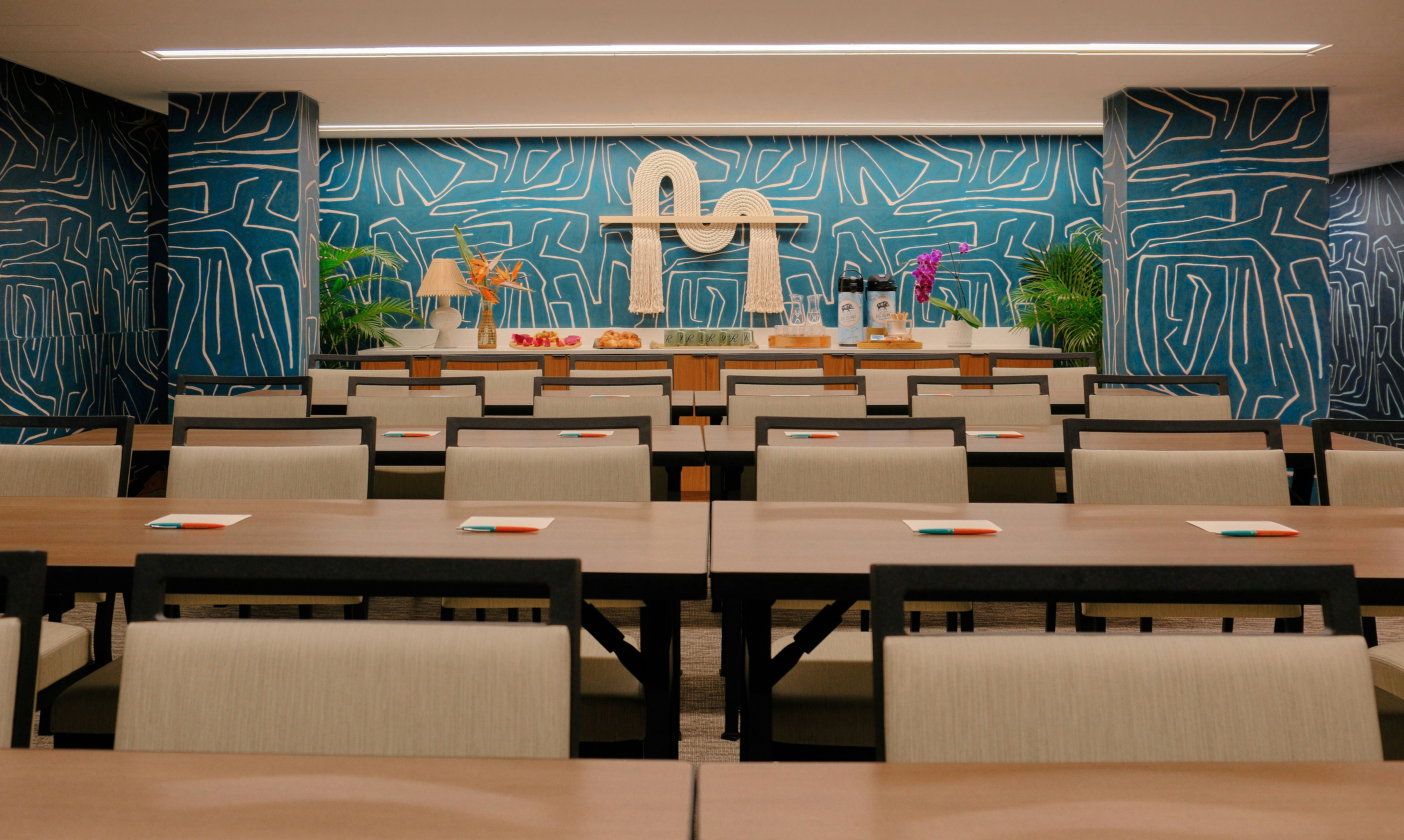 The Ambassador Hotel of Waikiki, Tapestry Collection by Hilton 52/60