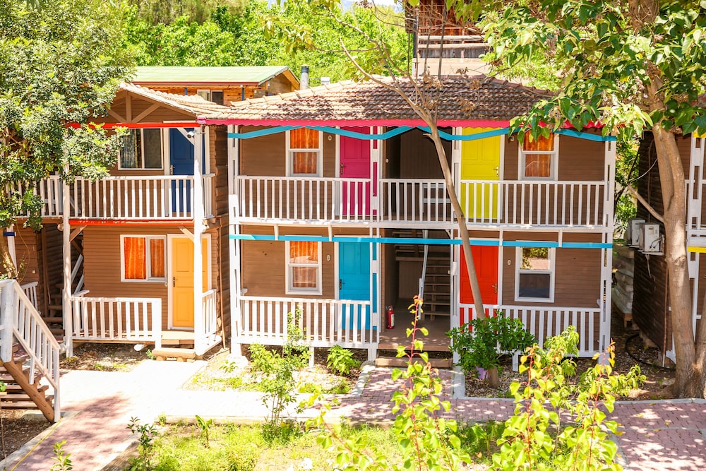 Olimpos Salinas Wooden Houses 1/21
