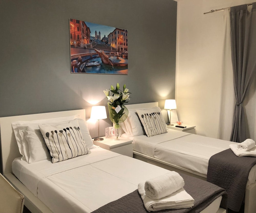 Le Piazze Di Roma Bed And Breakfast 9/47