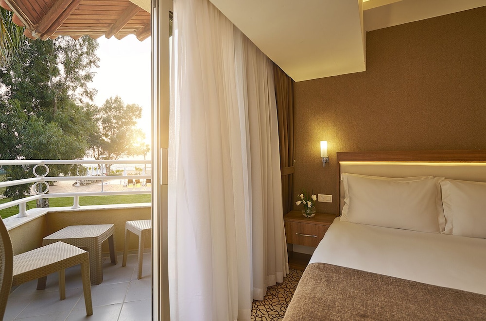 Richmond Ephesus Resort 24/63