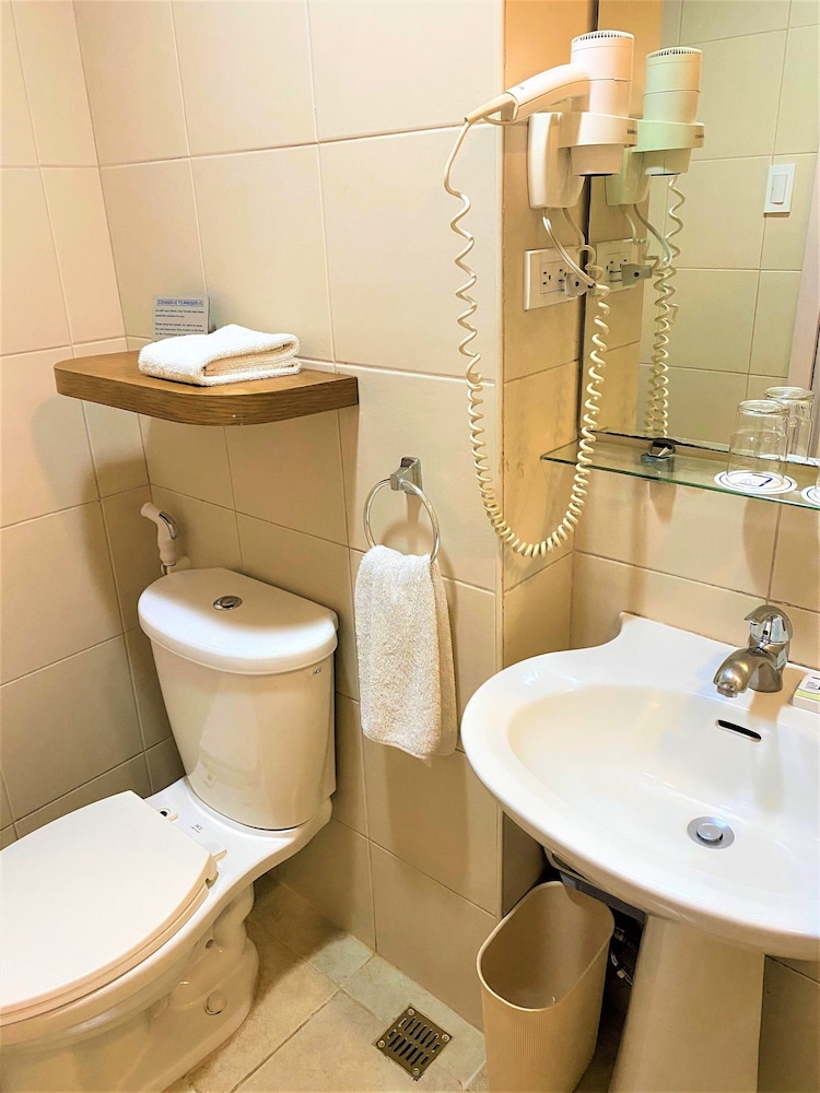 Studio, One Pacific Place Serviced Residences 3/3