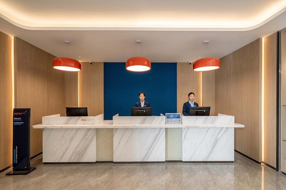 Holiday Inn Express Jinan Airport Zone 6/42