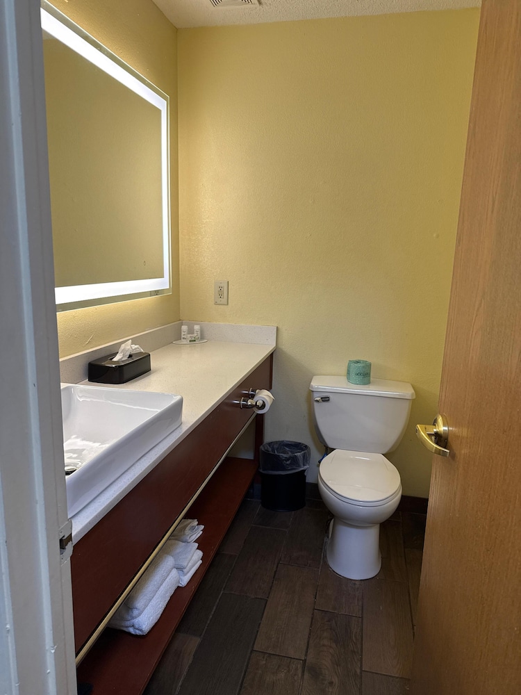 Baymont by Wyndham Mishawaka South Bend Area 47/49