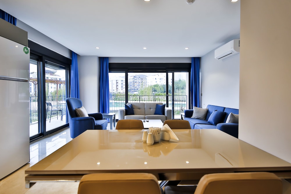 Mene Suites 14/33