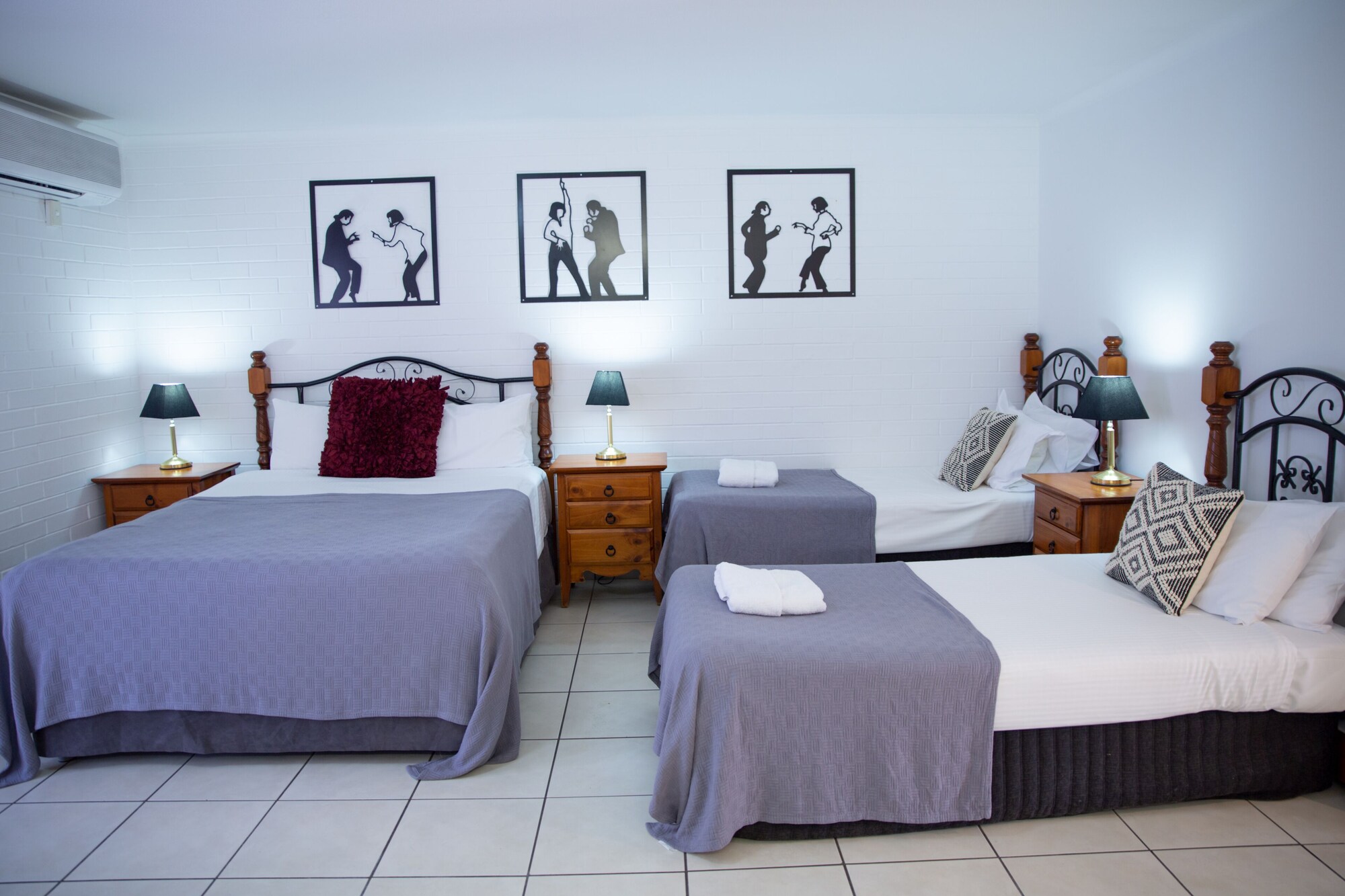 FAMILY, QUEEN AND TWIN BEDS