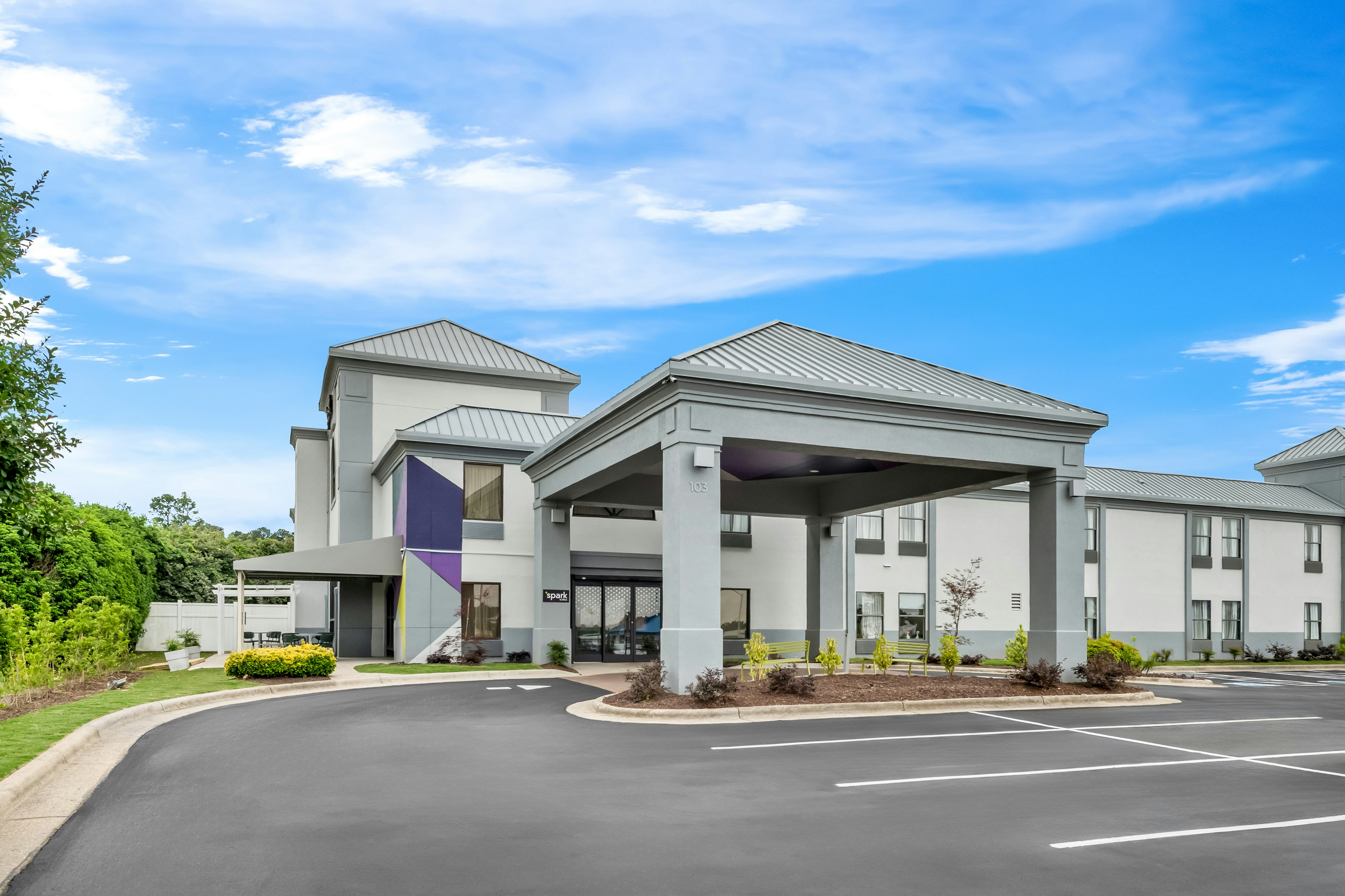 Spark by Hilton Spring Lake Fayetteville 28/30