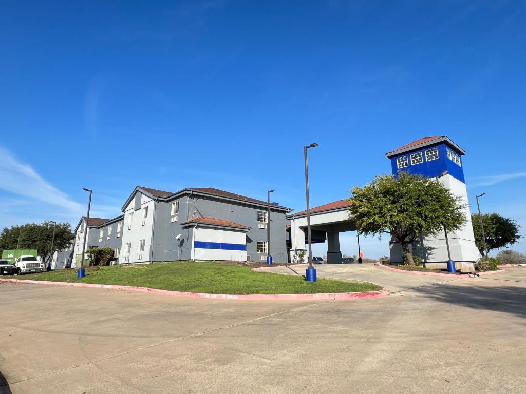 Americas Best Value Inn Suites Haltom City Ft Worth 15/15