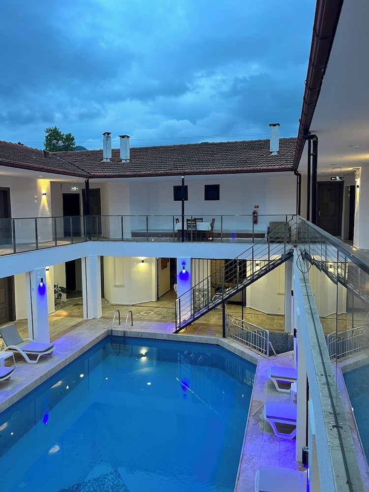 HAN DALYAN HOTEL 45/74