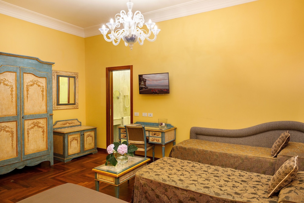 Hotel Palazzo Guardati 60/76