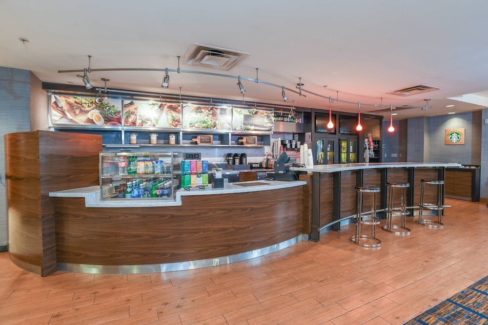 Courtyard By Marriott Cincinnati North At Union Centre 11/50